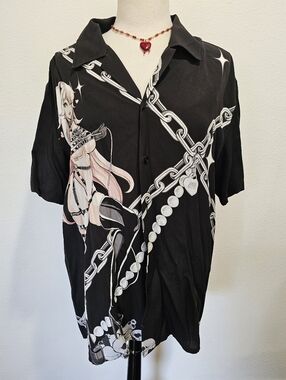 Black Graphic Short-Sleeve Shirt with Anime Chain Print